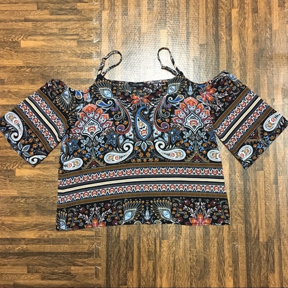 PATTERNED TOP - Picture 2 of 3